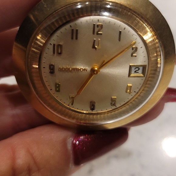 Vintage Accutron Date Pendant Watch - Picture 2 of 5